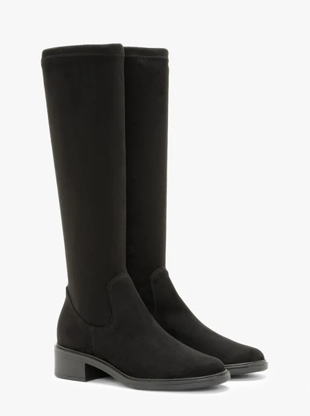 Schwarze Stiefel mit elastischem Schaft