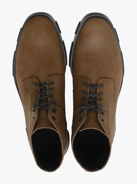 Braune Freizeitstiefel