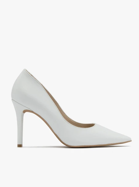 Weiße hochhackige Pumps