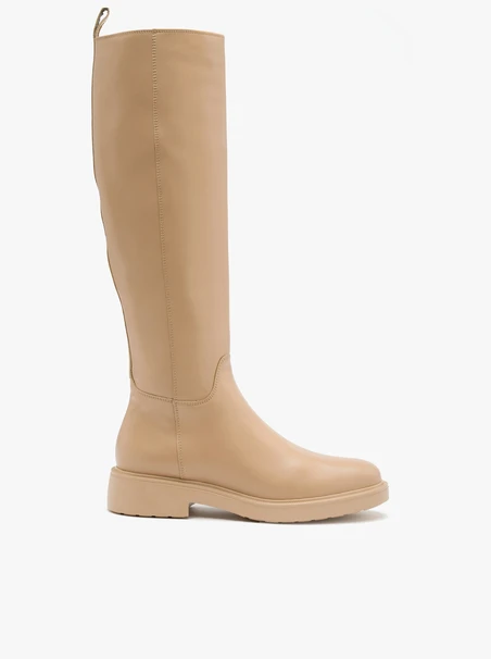 Beigefarbene Stiefel mit schmalem Schaft