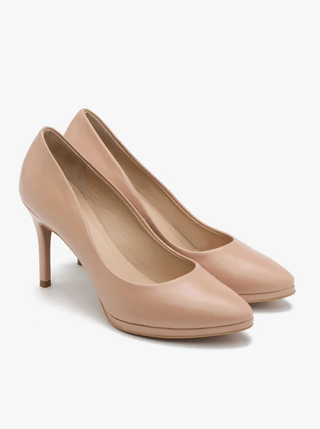 Beigefarbene Pumps mit beschichtetem Stilettoabsatz