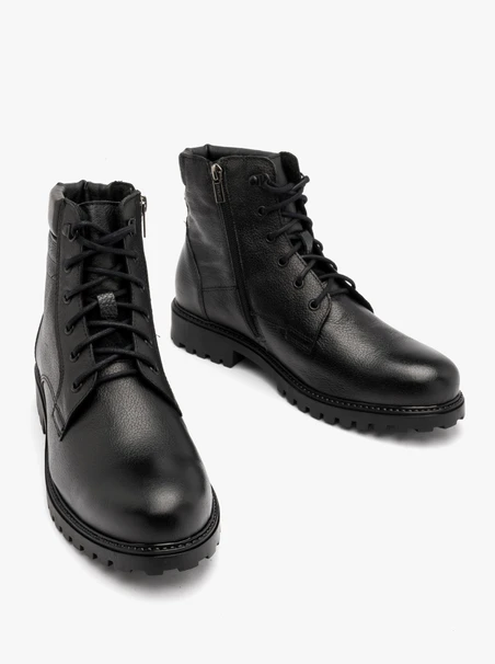 Schwarze Herrenstiefel