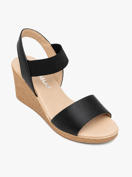 Schwarze Plateausandalen
