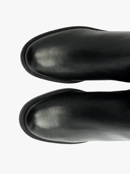 Schwarze Damenstiefel mit schmalem Schaft
