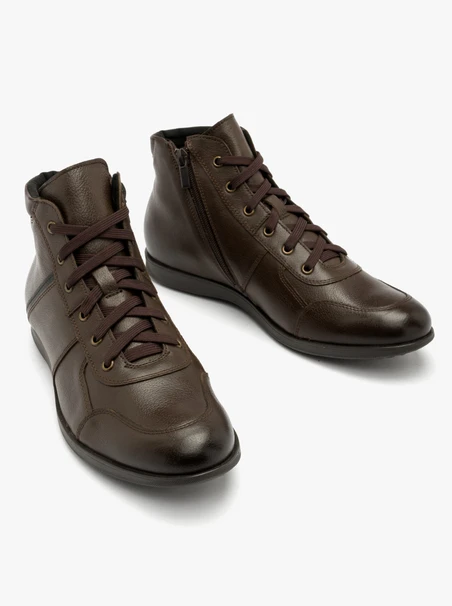 Dunkelbraune Herrenstiefel