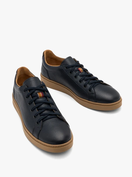 Marineblaue sportliche Halbschuhe für Männer mit beigem Boden