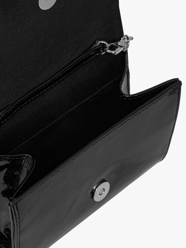 Schwarz lackierte Handtasche