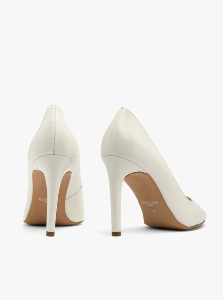 Cremefarbene Stiletto-Pumps