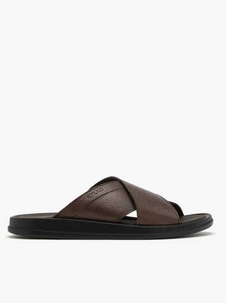 Braune Herren-Flip-Flops mit geprägtem Logo