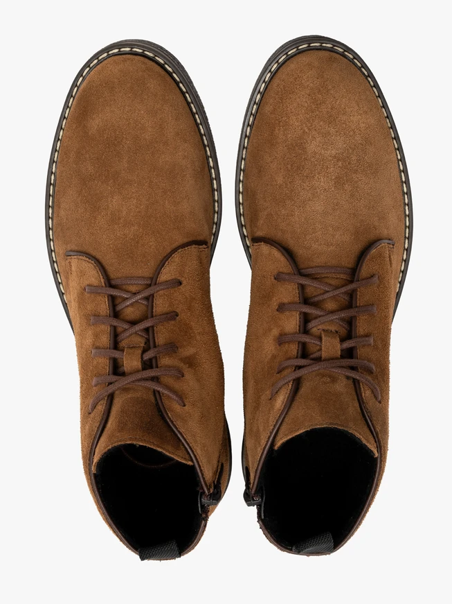 Herrenstiefel aus Veloursleder mit gerade geschnittenem Schaft