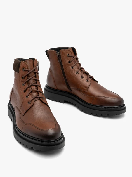 Solide Herrenstiefel mit dekorativem Schaft