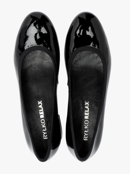 Schwarz lackierte Pumps für Frauen