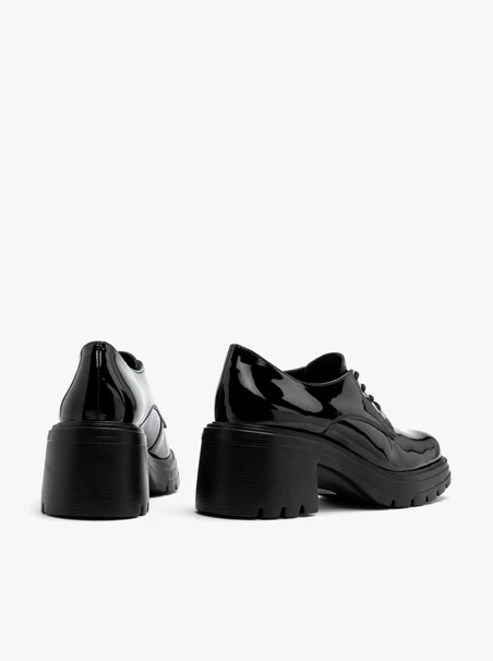 Schwarze Halbschuhe für Frauen mit festem Boden