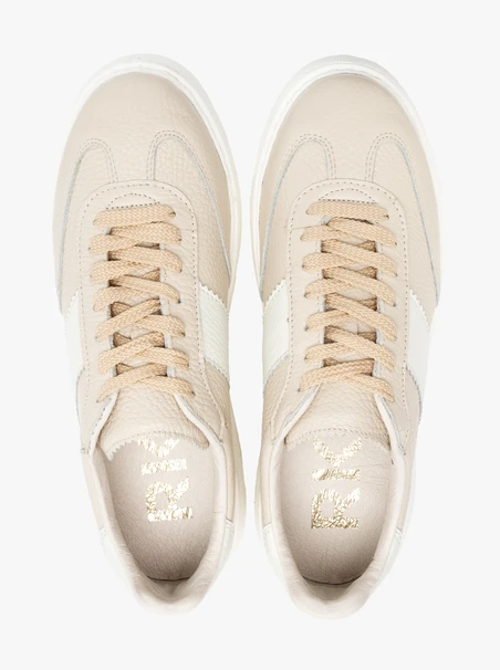 Sportliche Damen-Halbschuhe in Beige mit weißen Einsätzen