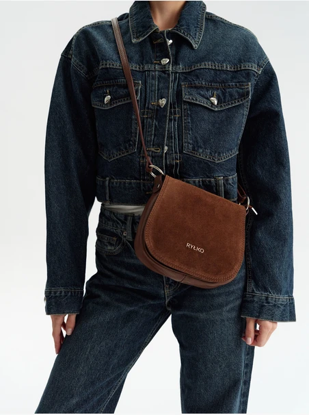 Braune Posttasche mit Klappe