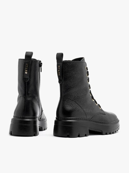 Schwarze Damenstiefel mit festem Boden