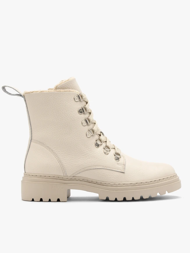 Cremefarbene Damenstiefel mit Zierhaken