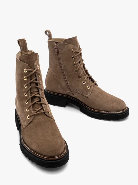 Beige Damenstiefel aus Veloursleder