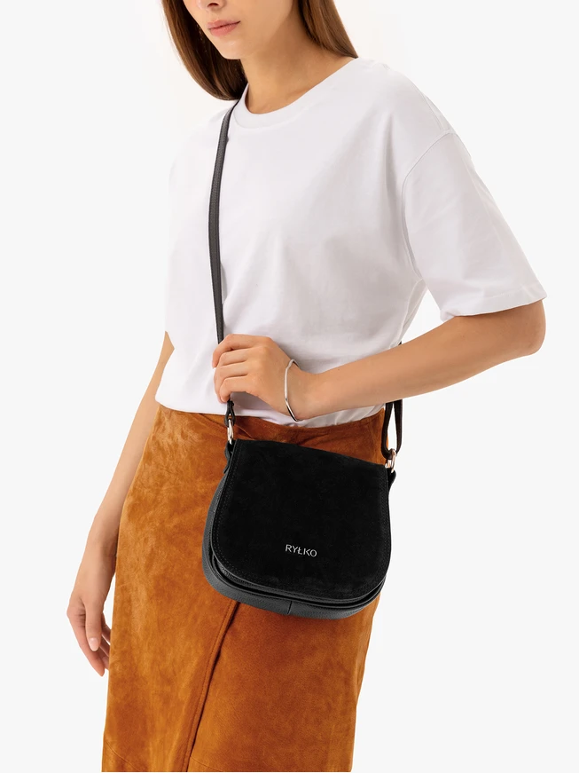 Schwarze Posttasche mit Klappe