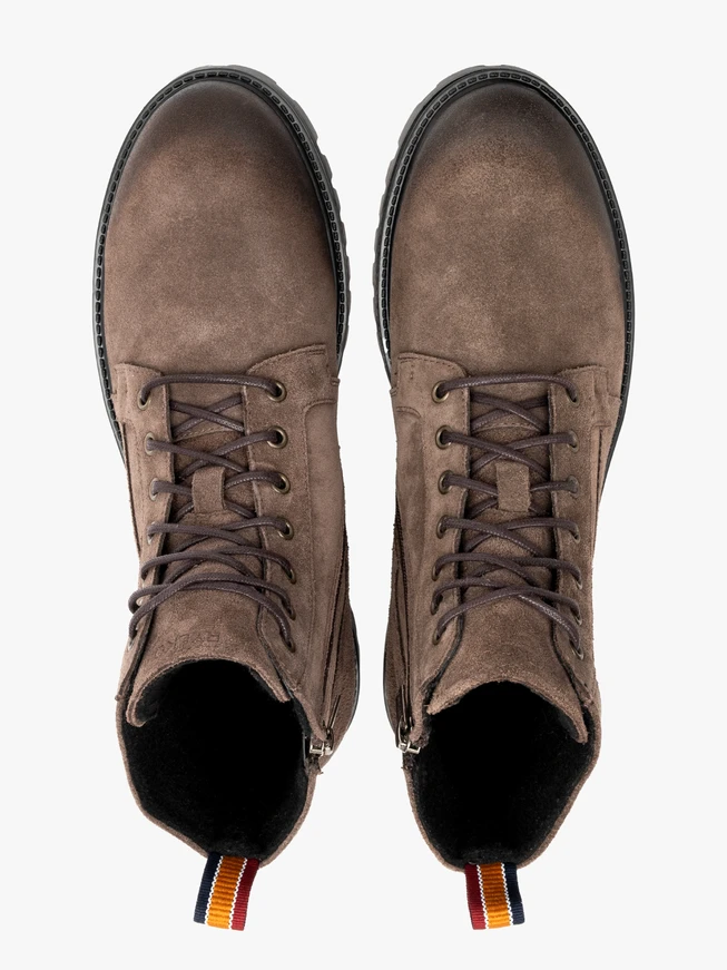 Graubraune Herrenstiefel aus Veloursleder