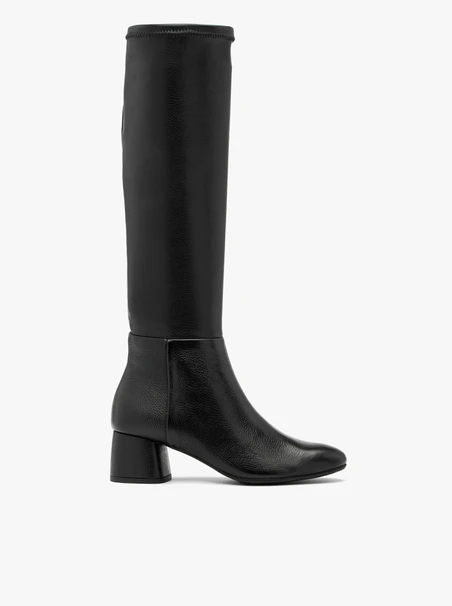Schwarze Stiefel mit elastischem Schaft und niedrigem Absatz