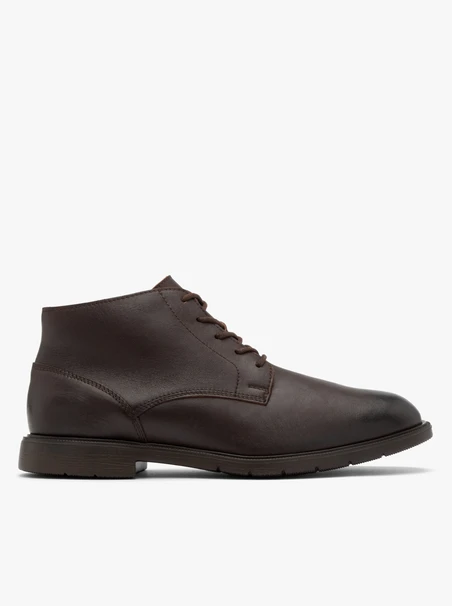 Braune Herrenstiefel im Freizeitstil
