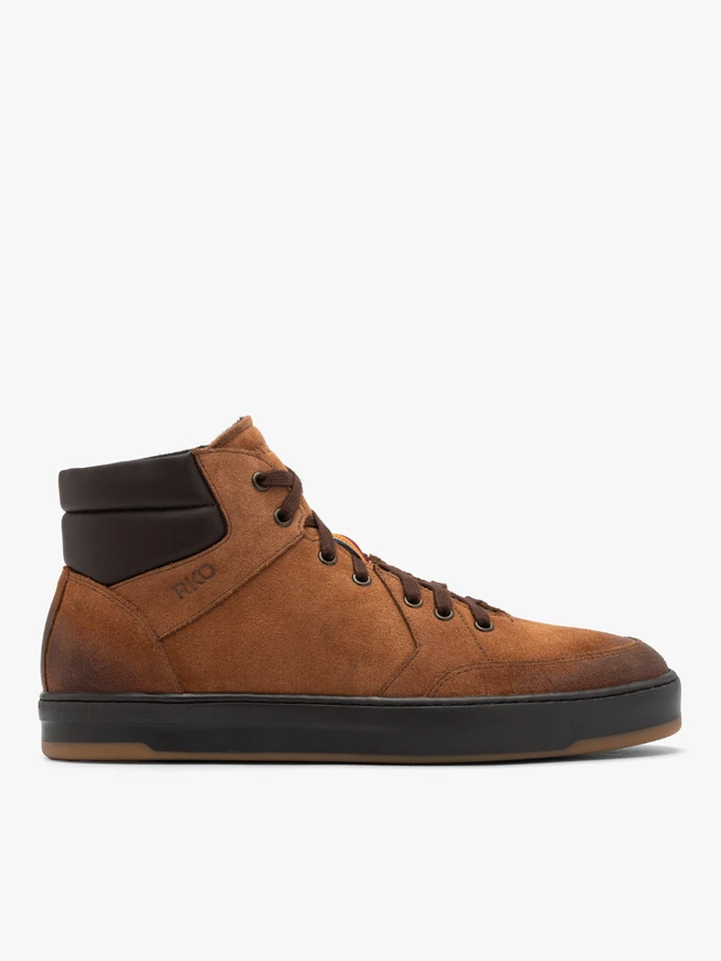 Rote Herren-Sportstiefel mit zweifarbiger Sohle