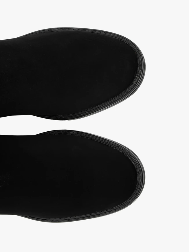 Flexible Stiefel mit schmalem Schaft