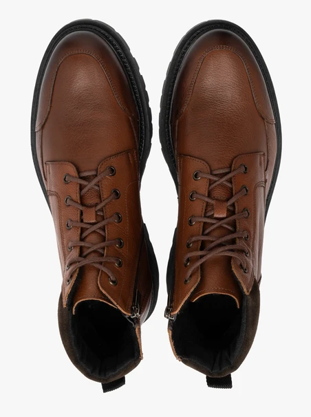 Solide Herrenstiefel mit dekorativem Schaft