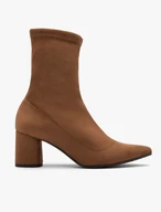 Stiefel mit flexiblem Absatz und spitzer Zehe