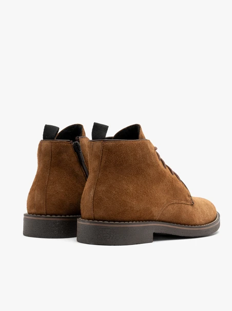 Herrenstiefel aus Veloursleder mit gerade geschnittenem Schaft