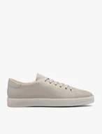 Graue Sportschuhe mit flacher Sohle