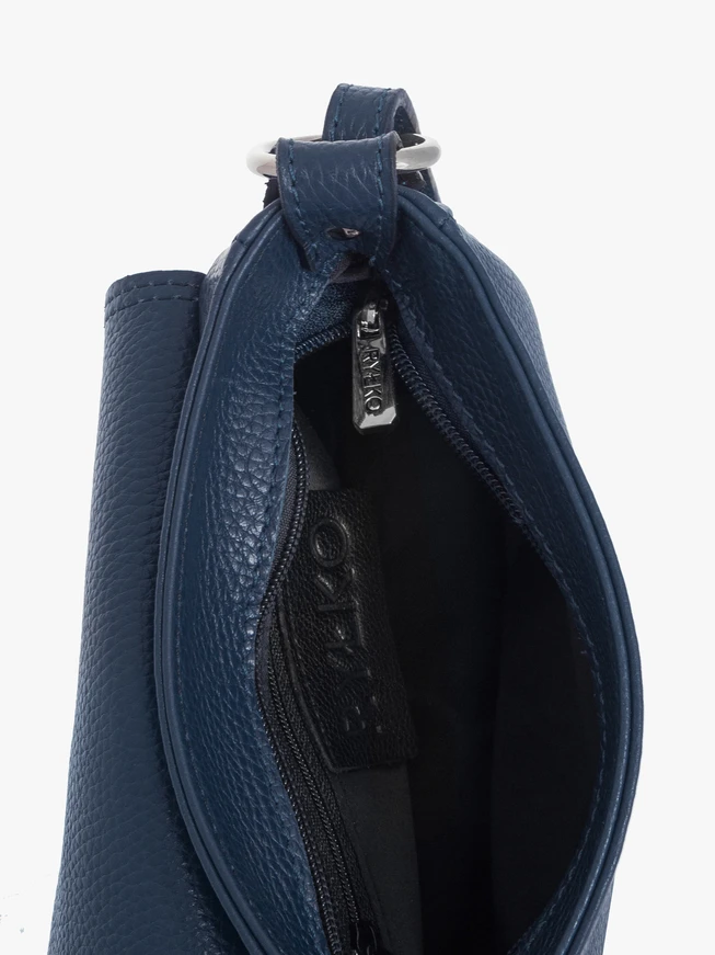 Marineblaue Posttasche mit Klappe