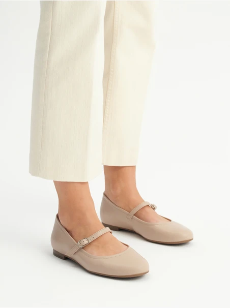 Beige Damen Ballerinas mit Riemen