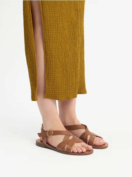 Hellbraune Damen-Sandalen