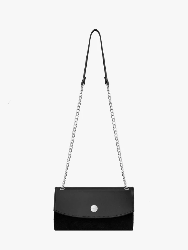 Kleine schwarze Handtasche mit Kettenriemen