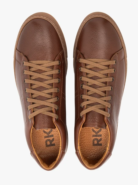 Braune Lederhalbschuhe im sportlichen Stil