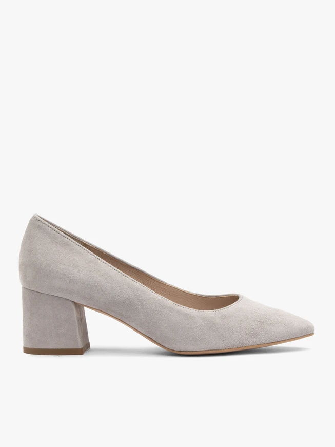 Velours-Pumps mit spitzer Zehe