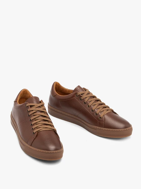Braune Lederhalbschuhe im sportlichen Stil
