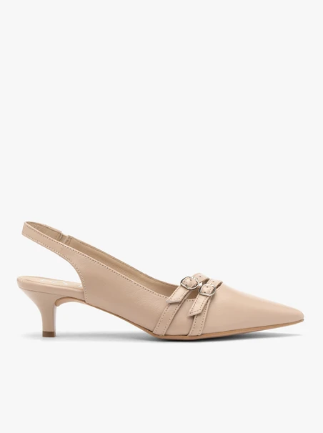 Beigefarbene Slingback-Pumps mit dekorativen Riemchen