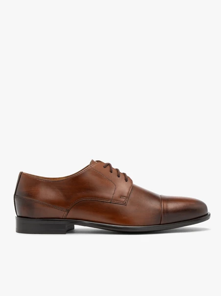 Klassische formelle Herrenschuhe
