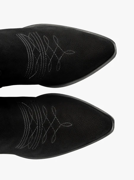 Schwarze Cowboystiefel mit halbhohem Schaft