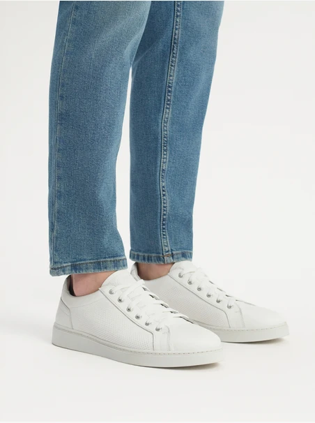 Weiße Herren-Halbschuhe im Sport-Stil