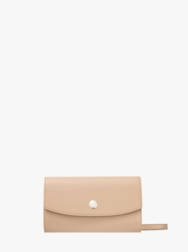 Kleine beige Handtasche mit Kettenriemen