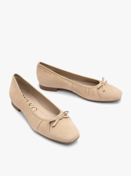 Ballerinas aus Velours mit Schleife