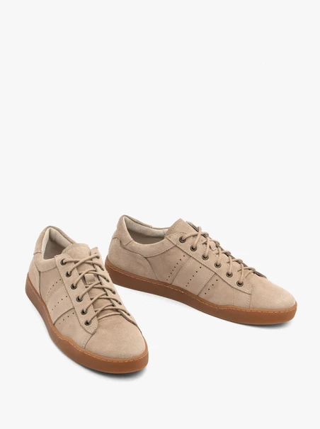 Velours-Halbschuhe im sportlichen Stil