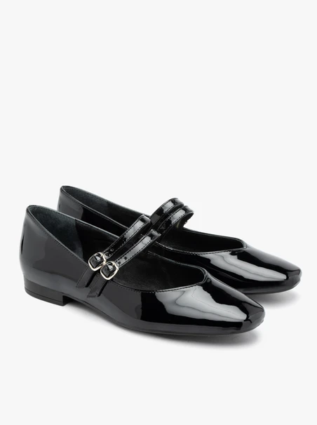 Schwarz lackierte Ballerinas mit zwei Riemen