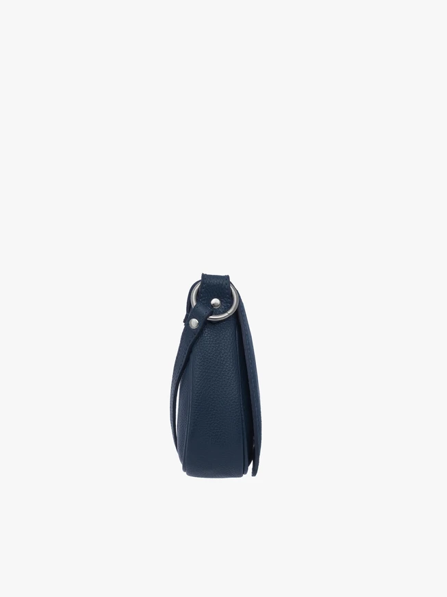 Marineblaue Posttasche mit Klappe