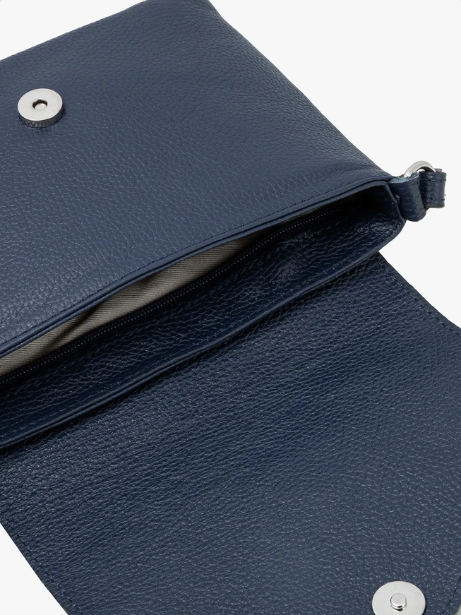 Kleine marineblaue Brieftasche