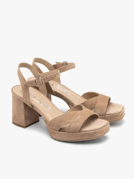 Beige Block- und Ballsandalen